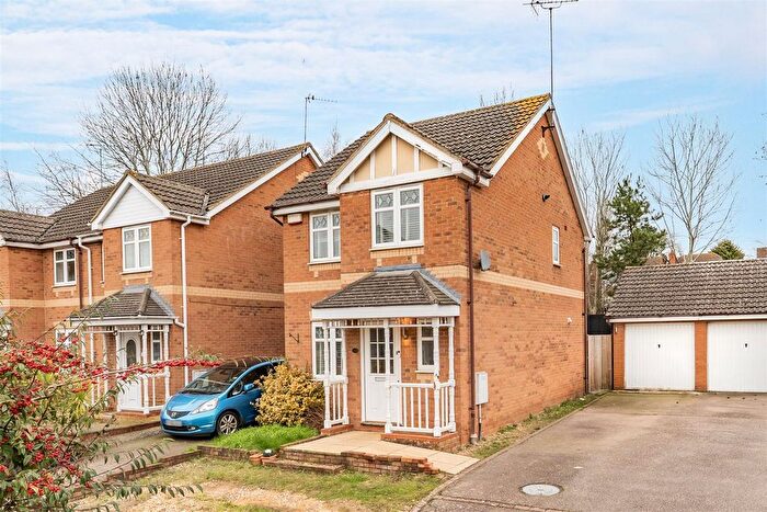 3 Bedroom Detached House For Sale In Cytringan Close, Kettering, NN15