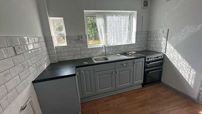 3 Bedroom Semi-Detached House To Rent In Buckingham Road, Solihull, B36