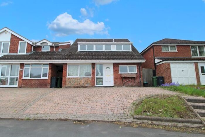 3 Bedroom Detached House To Rent In Gayfield Avenue, Brierley Hill, DY5
