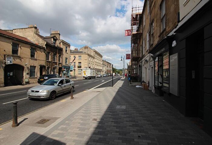 1 Bedroom Apartment To Rent In Walcot Terrace, Bath, Somerset, BA1