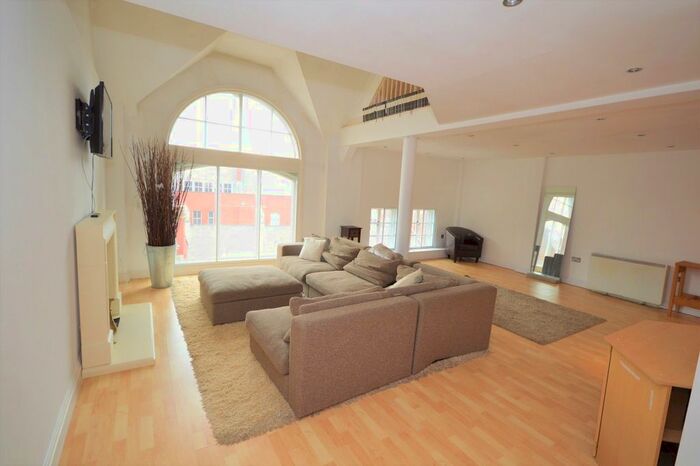 2 Bedroom Flat To Rent In Princess Street, Wolverhampton, West Midlands, WV1