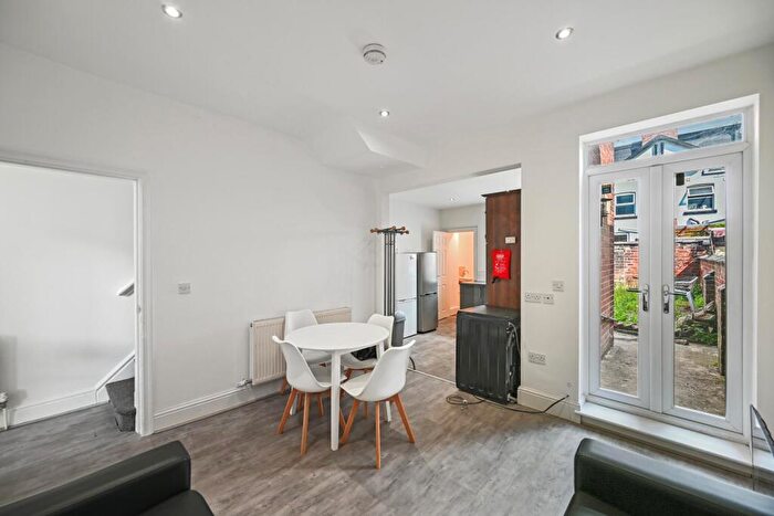 4 Bedroom House To Rent In Midland Street, Sheffield, S1
