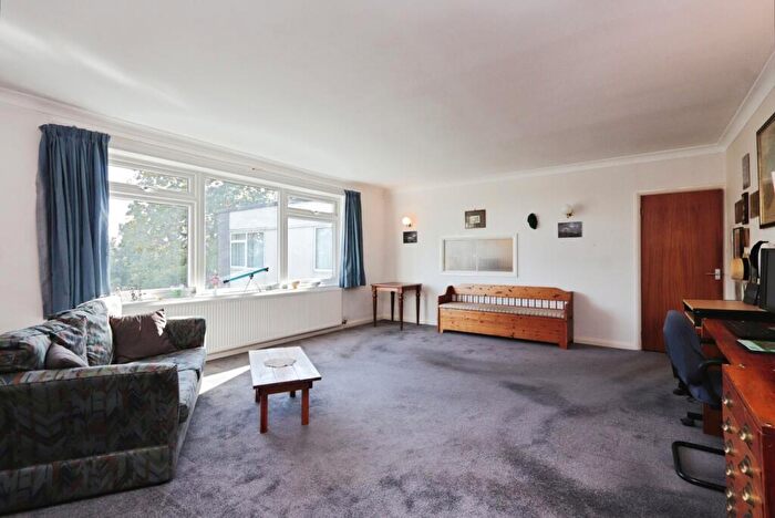 3 Bedroom Flat For Sale In Fulwood Road, Sheffield, South Yorkshire, S10