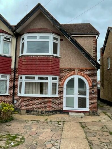 3 Bedroom Semi-Detached House To Rent In Hiliary Gardens, Stanmore, London, HA7