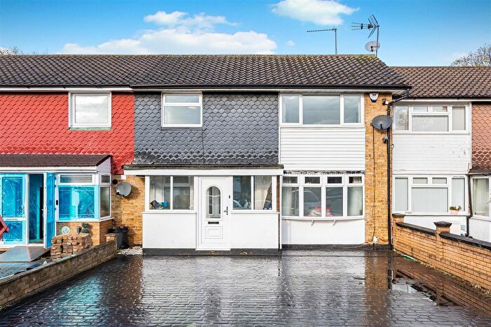 3 Bedroom Property For Sale In Lechmere Avenue, Woodford Green, IG8