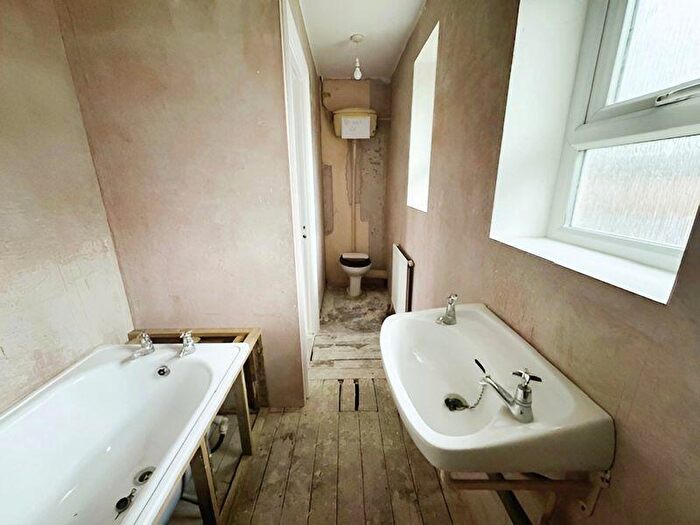 3 Bedroom Terraced House For Sale In Meadfield, Edgware, HA8