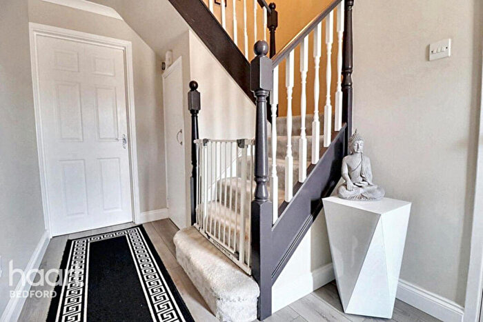 4 Bedroom Detached House For Sale In Witham Close, Bedford, MK41