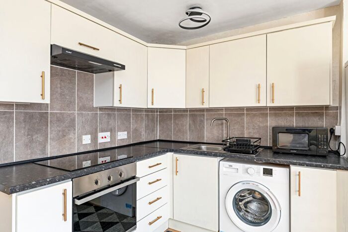 1 Bedroom Flat For Sale In / St Patrick Square, Newington, Edinburgh, EH8