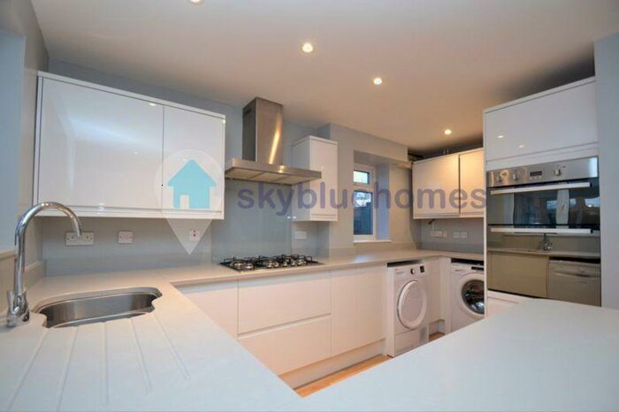 3 Bedroom Semi-Detached House To Rent In Lancelot Close, Leicester, LE3