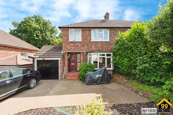 4 Bedroom Semi-Detached House For Sale In Tilgate Common, Bletchingley, Redhill, RH1