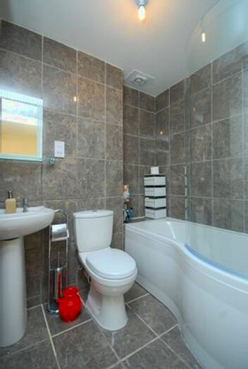 4 Bedroom Town House To Rent In Cyclops Mews, Isle Of Dogs, E14