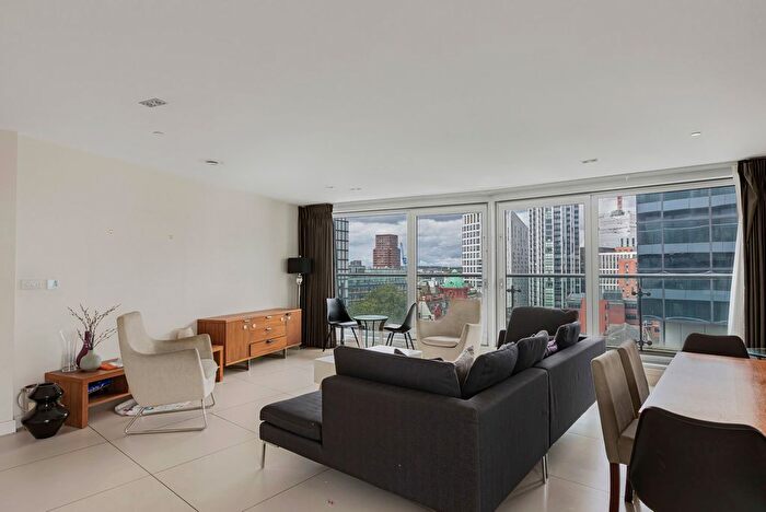 2 Bedroom Flat For Sale In City Road, London, EC1Y