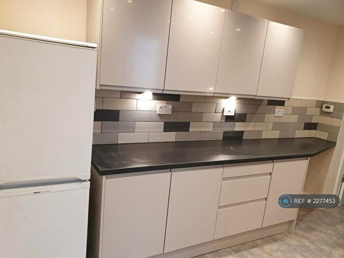 5 Bedroom Terraced House To Rent In Bath Street, Stoke, ST4