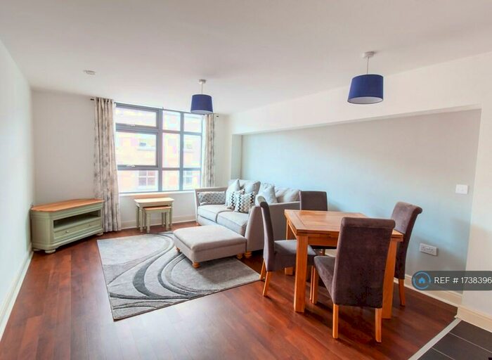 2 Bedroom Flat To Rent In Lion Court, Birmingham, B18