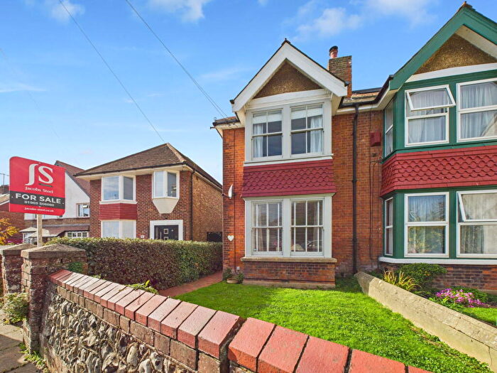 4 Bedroom Semi-Detached House For Sale In Reigate Road, Worthing, BN11