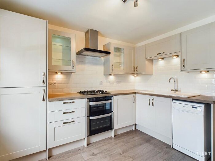 2 Bedroom Flat To Rent In Willowbrae Road, Meadowbank, Edinburgh, EH8