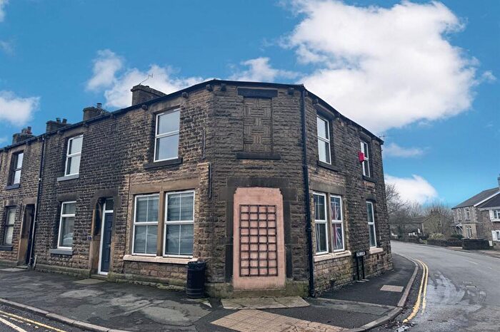 2 Bedroom Flat For Sale In Manchester Road, Chapel-En-Le-Frith, SK23