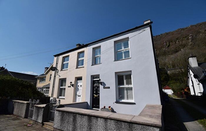 3 Bedroom Semi-Detached House For Sale In Dublin Street, Tremadog, Porthmadog, LL49
