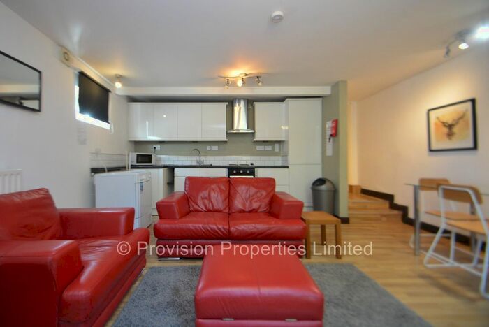 2 Bedroom Flat To Rent In Brookfield Place, Headingley, Leeds, LS6