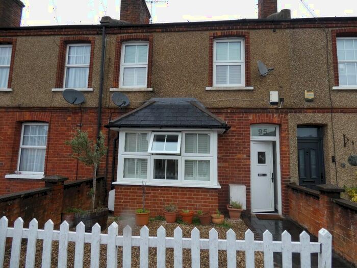 2 Bedroom Terraced House To Rent In Meadfield Road, Slough, Berkshire, SL3
