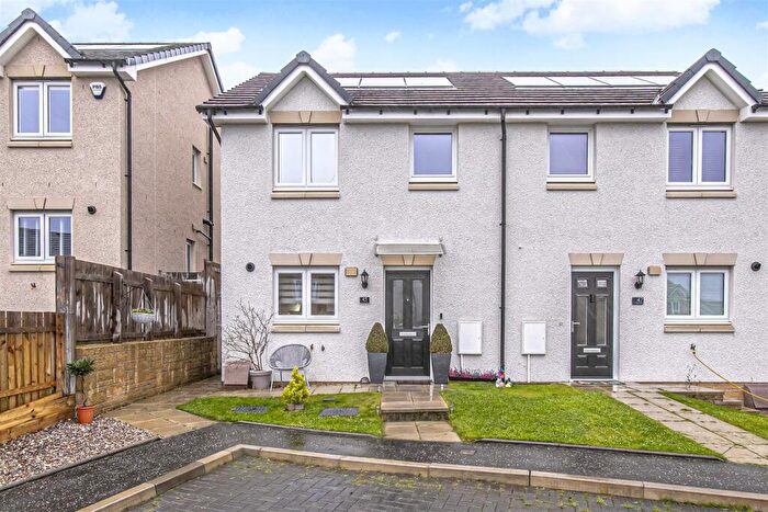 3 Bedroom Semi-Detached House For Sale In Curlew Way, Inverkeithing, KY11