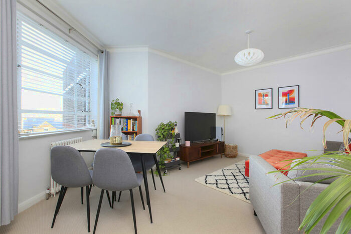 2 Bedroom Flat To Rent In Hightrees House, Nightingale Lane, SW12