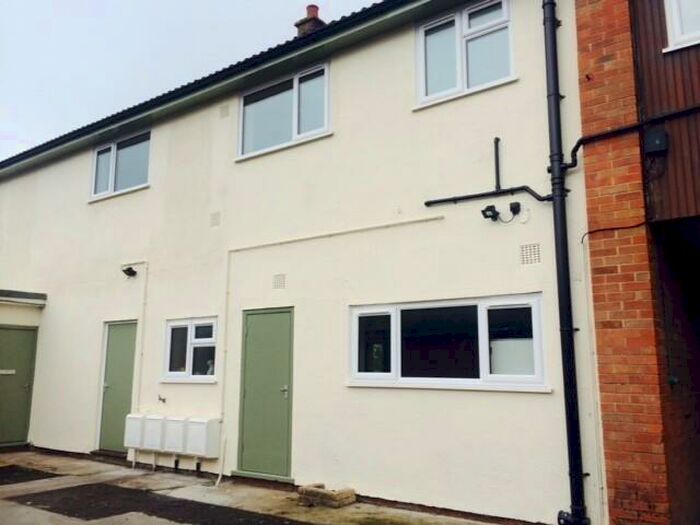 2 Bedroom Flat To Rent In North Eastern Yeovil, Somerset, BA21