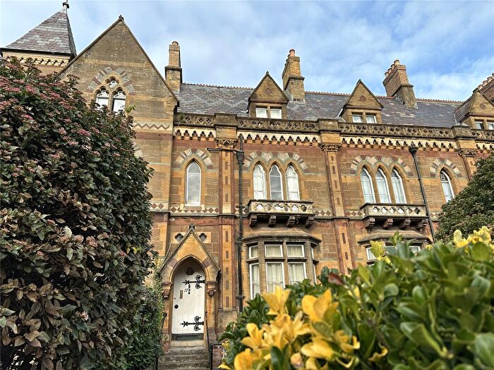 Studio To Rent In Park Street, Taunton, Somerset, TA1