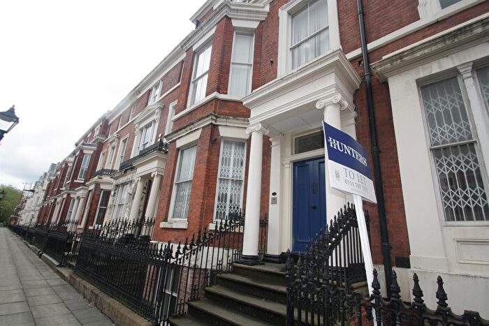 2 Bedroom Flat To Rent In Huskisson Street, Georgian Quarter, L8