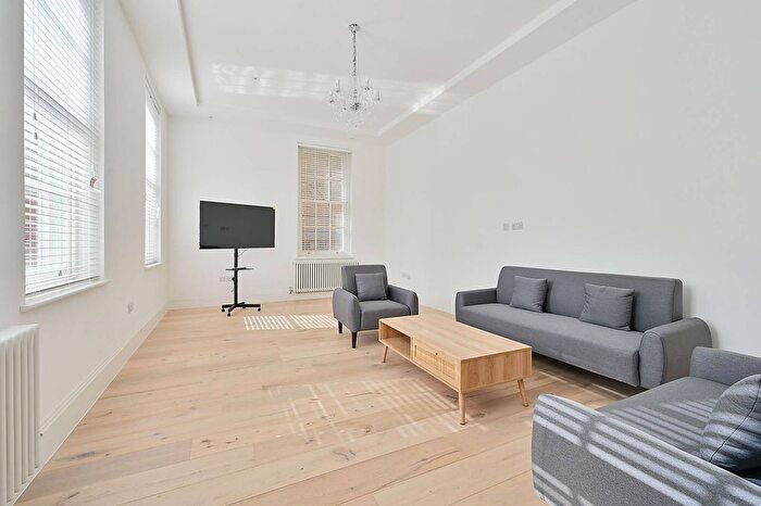 2 Bedroom Terraced House To Rent In Uxbridge Road, Hanwell, London, W7