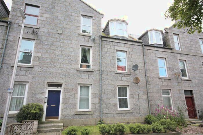 2 Bedroom Flat To Rent In Richmond Terrace, Rosemount, Aberdeen, AB25