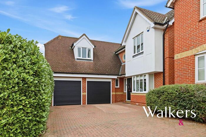 5 Bedroom Detached House For Sale In Britten Close, Langdon Hills, SS16