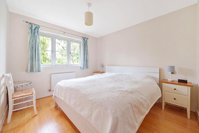 4 Bedroom Detached House For Sale In St. Pauls Gardens, Maidenhead, SL6