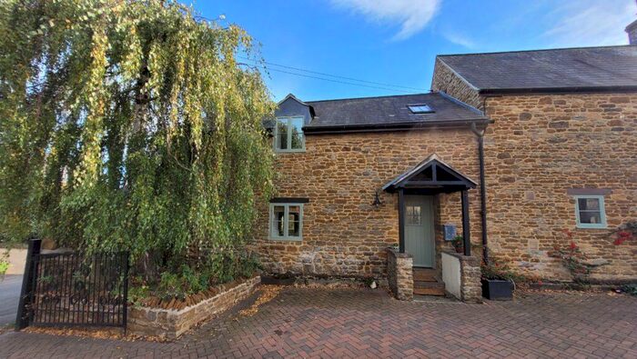 2 Bedroom House To Rent In The Annexe At The Laurels, Rope Way, Hook Norton, Oxon, OX15