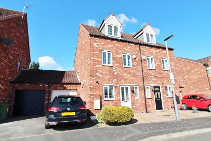 3 Bedroom Semi-Detached House For Sale In Barnard Meadows, Kirton Lindsey, DN21