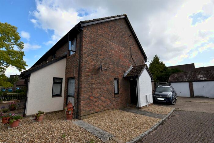 1 Bedroom Property To Rent In Broadlands, Horley, RH6