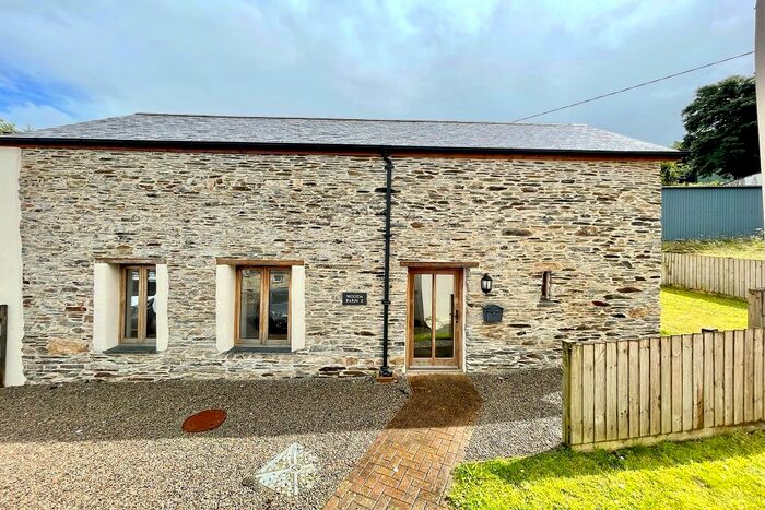3 Bedroom Barn Conversion To Rent In Townlake, Tavistock, PL19