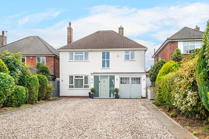 3 Bedroom Detached House For Sale In Hollywood Lane, Hollywood, Birmingham, B47