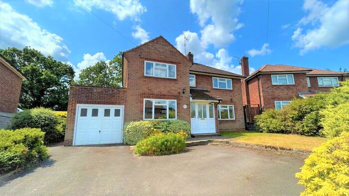 3 Bedroom Detached House To Rent In Orchard Close, Blackwater, Camberley, Hampshire, GU17