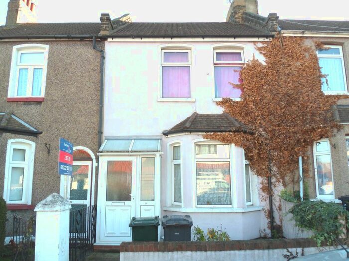 3 Bedroom Terraced House To Rent In Shenley Road, Dartford, DA1