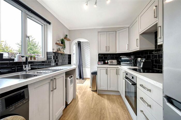 2 Bedroom Apartment For Sale In Silchester Corner, Thorpe Bay Borders, Essex, SS3