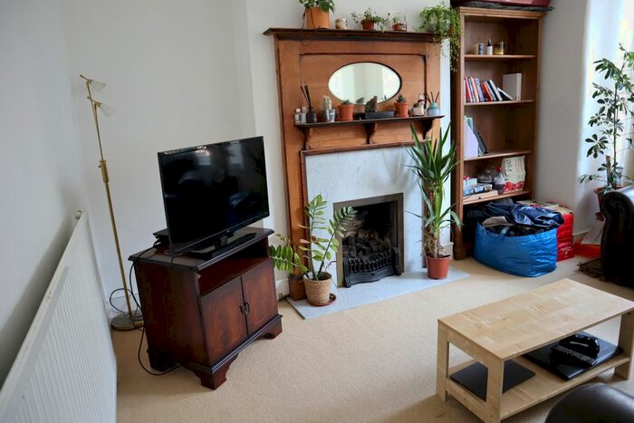 1 Bedroom Maisonette To Rent In Totterdown Street, London, SW17