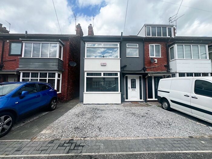 3 Bedroom Property To Rent In Loveridge Avenue, Hull, HU5