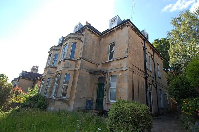 3 Bedroom Flat To Rent In Wells Road, Bath, Somerset, BA2