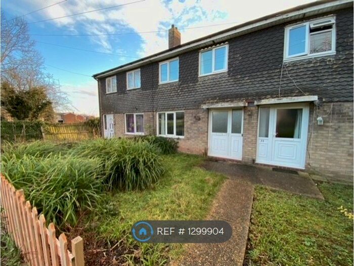 3 Bedroom Terraced House To Rent In Beech Close, Huntingdon PE29
