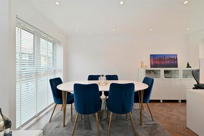 2 Bedroom Flat To Rent In Drake Hall, Britannia Village, E16