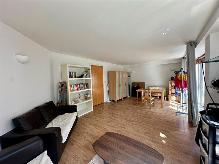 2 Bedroom Flat To Rent In Banner Street, London, EC1Y