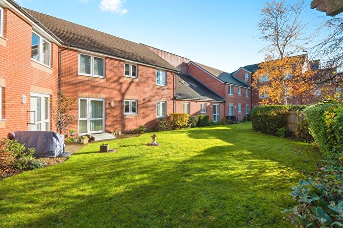 1 Bedroom Flat For Sale In Oakley Road, Southampton, SO16