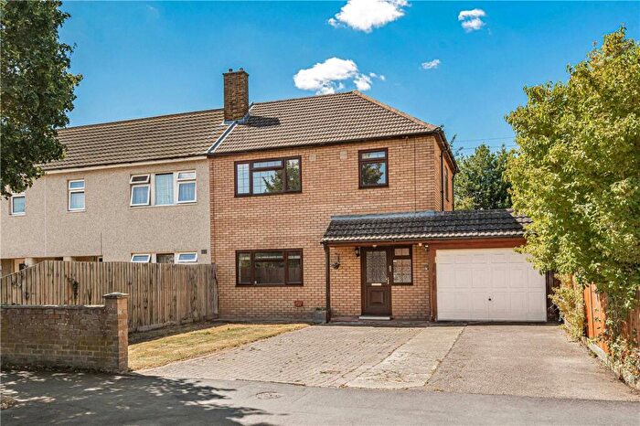 3 Bedroom End Of Terrace House For Sale In Wulfstan Way, Cambridge, CB1