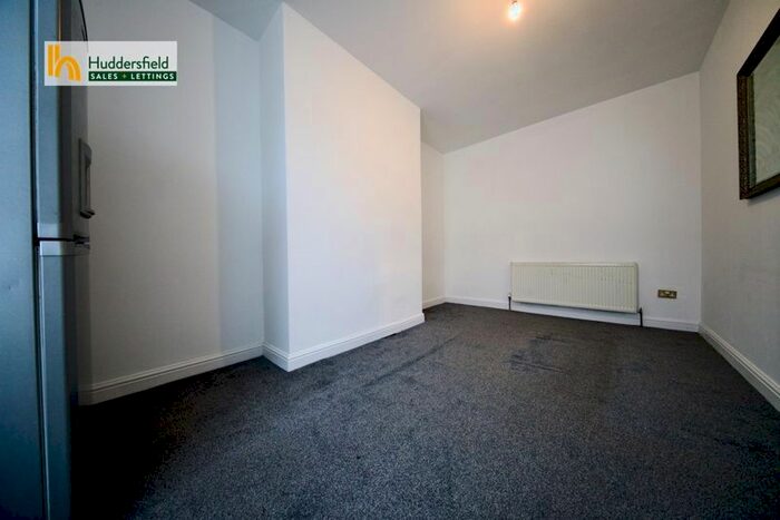 3 Bedroom Terraced House To Rent In Bell Street, Huddersfield, HD4